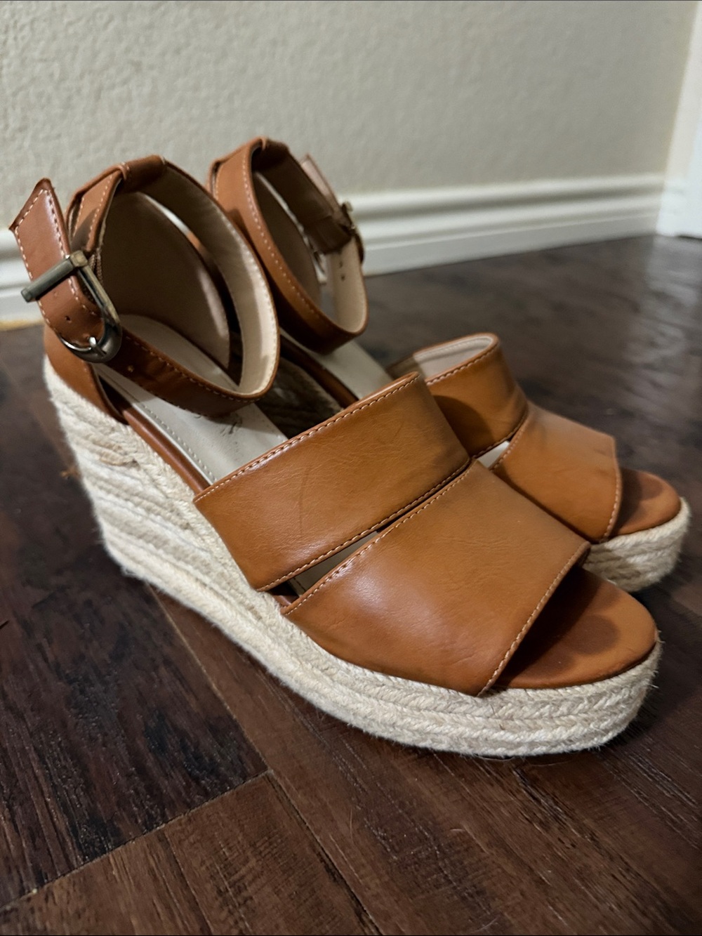 Catherine Malandrino Cognac Espadrille Wedge Sandals with Ankle Strap Sz 7